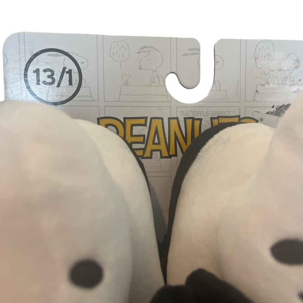 Peanuts Kids Snoopy Black and White Slippers. Size: 13/1. NWT. Great Condition. - Picture 5 of 5